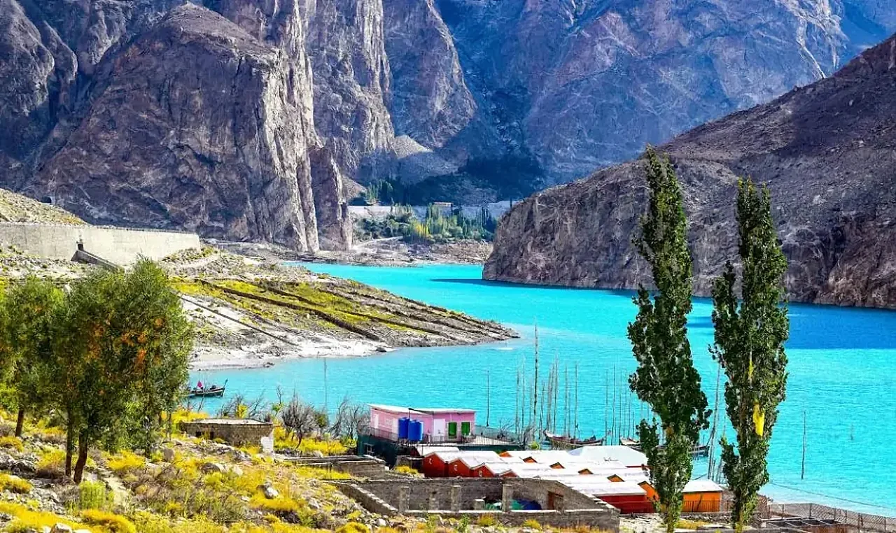Shangrila (Lower Kachura) Lake, Skardu